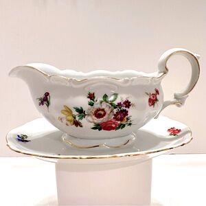 Mitterteich Bavaria Germany Meissen Floral Gravy Boat with Attached‎ Plate